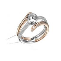 18K金鑲嵌鑽石戒指